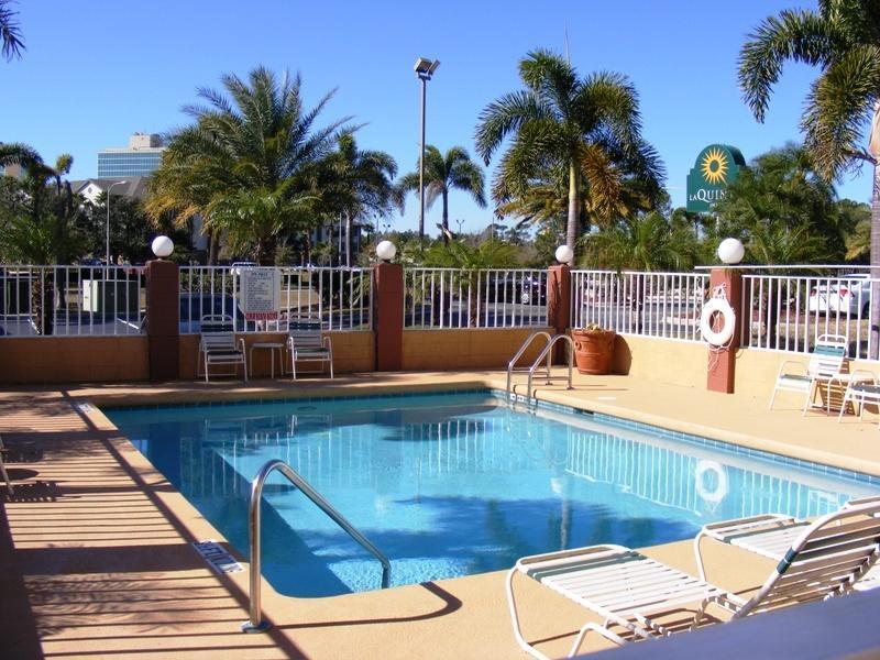 Baymont Inn & Suites Orlando/Universal Area Exterior foto